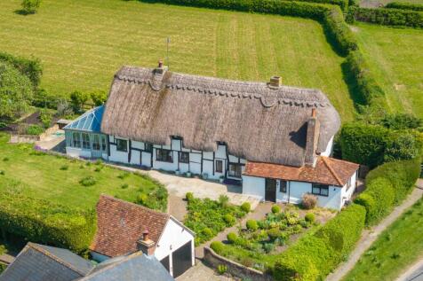 The Strand, Quainton, Aylesbury... 3 bed detached house for sale