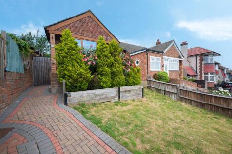 Avenue Road, Erith, Kent, DA8 2 bed semi