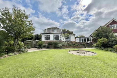 4 bedroom chalet for sale