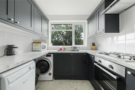 Sidmouth Road, Orpington, BR5 2 bed maisonette for sale