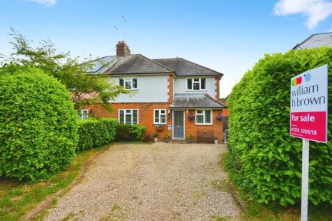 3 bedroom semi-detached house for sale