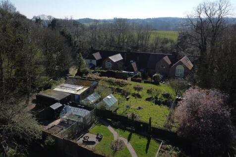 2 bedroom cottage for sale