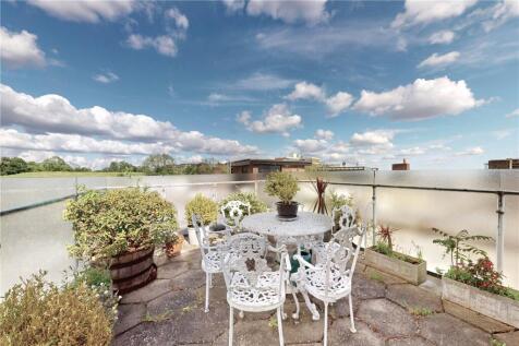 Avenue Close, Avenue Road, St John's... 2 bed penthouse for sale