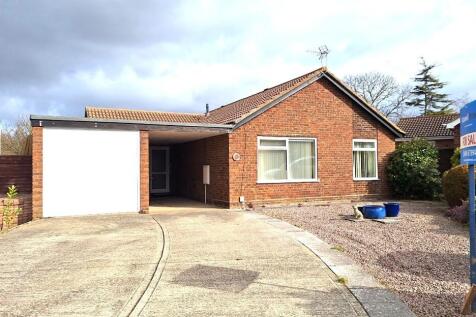 Glenfield Avenue, Felixstowe IP11 3 bed detached bungalow for sale