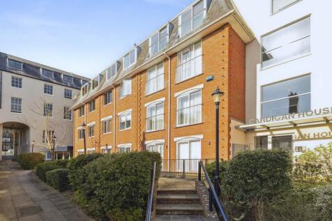 Cardigan House, Ailesbury Court, High... 3 bed flat for sale