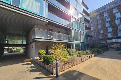Cardinal Building, Station Road... 2 bed apartment for sale