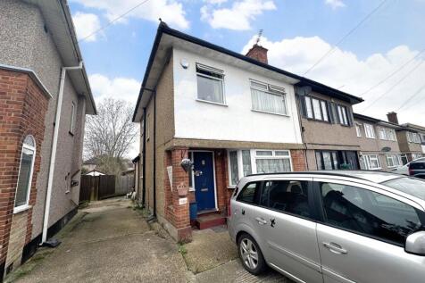 Frogmore Avenue, Hayes, Greater... 3 bed semi