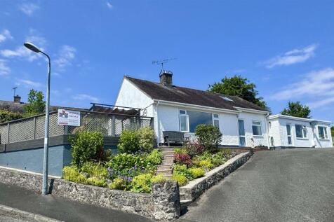 Cae Mair, Beaumaris 4 bed detached bungalow for sale