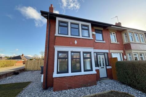 Lytham Road, Warton, PR4 3 bed end of terrace house for sale