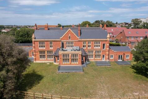 Courtstairs Manor, Ramsgate, CT11 3 bed apartment for sale