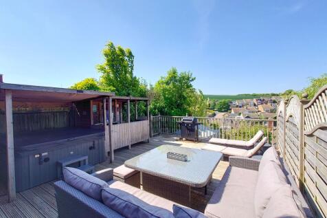 Fullwood Avenue, Newhaven 4 bed end of terrace house for sale