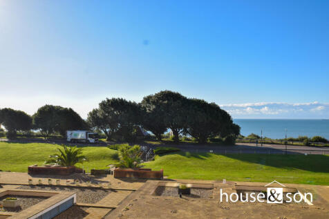 Elizabeth Court, Grove Road, East... 2 bed apartment for sale