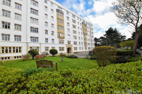 Pine Grange, Bath Road, Bournemouth, BH1 2 bed apartment for sale