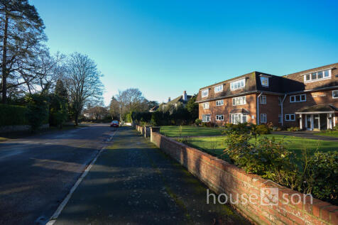 2 bedroom ground floor flat for sale