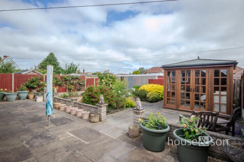 Castle Lane West, Bournemouth 3 bed detached bungalow for sale