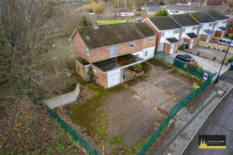 8 bedroom detached house for sale