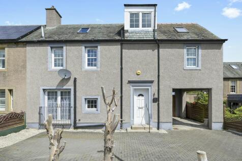 5 bedroom semi-detached house for sale