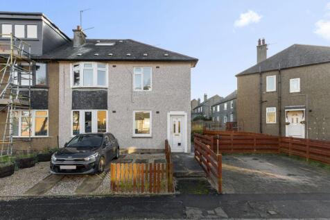 3 bedroom flat for sale