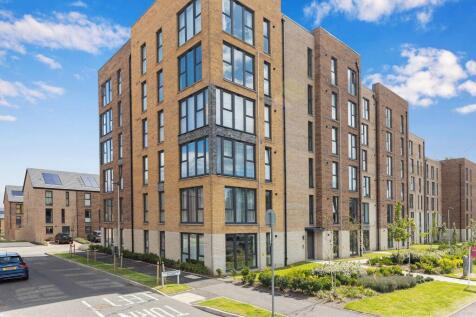 2 bedroom ground floor flat for sale