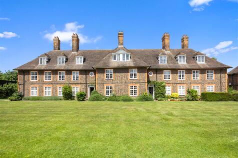 Bigwood Court, Bigwood Road, NW11 2 bed apartment for sale