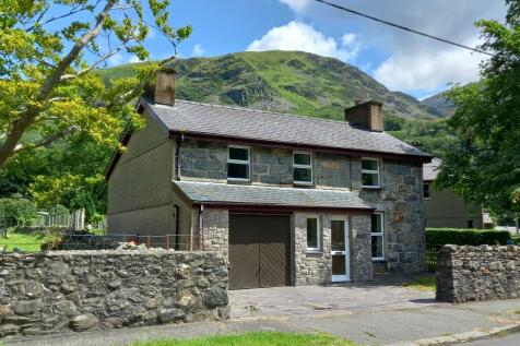 Nant Peris LL55 3 bed detached house for sale