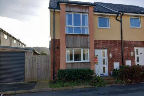 3 bedroom end of terrace house for sale