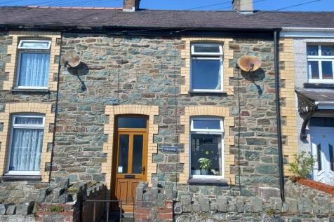 Ffordd Penmynydd... 2 bed terraced house for sale