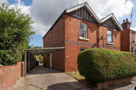 Alexandra Road West, Chesterfield S40 2 bed semi