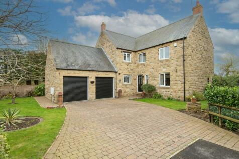 4 bedroom detached house for sale