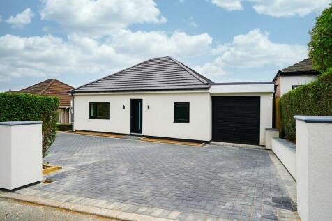 3 bedroom detached bungalow for sale