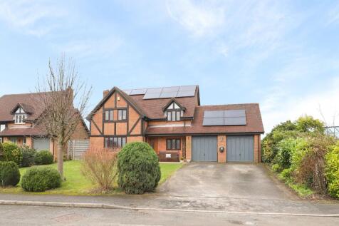 The Pinfold, Chesterfield S44 4 bed detached house for sale