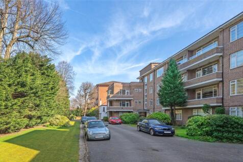 3 bedroom flat for sale