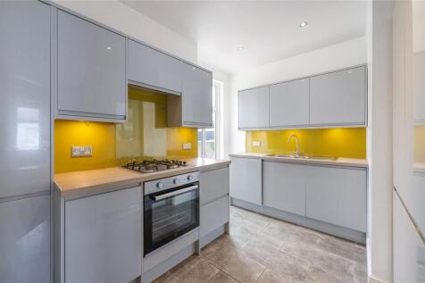 3 bedroom flat for sale