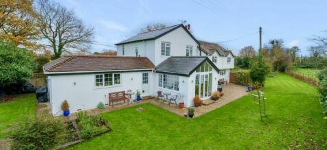 6 bedroom detached house for sale