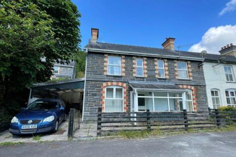 Aberangell, Machynlleth, Powys, SY20 5 bed end of terrace house for sale