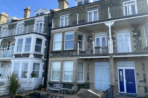 Marine Parade, Tywyn, Gwynedd, LL36 3 bed flat for sale