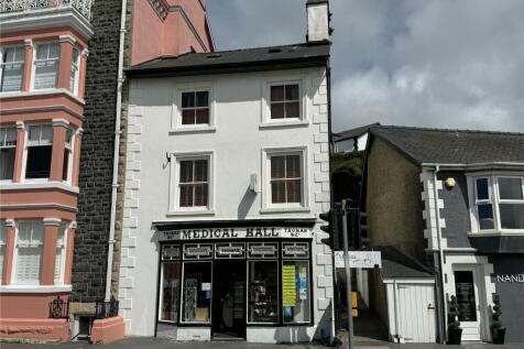 Glandovey Terrace... 3 bed flat for sale