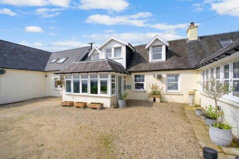 3 bedroom farm house for sale
