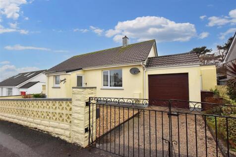 Albany Gardens, Redruth 3 bed detached bungalow for sale