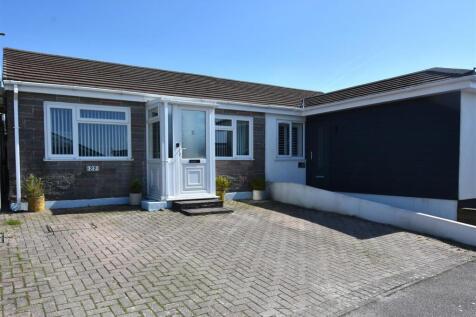2 bedroom semi-detached bungalow for sale