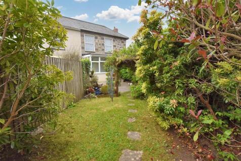 Roskear, Camborne 2 bed cottage for sale