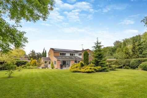 6 bedroom detached house for sale