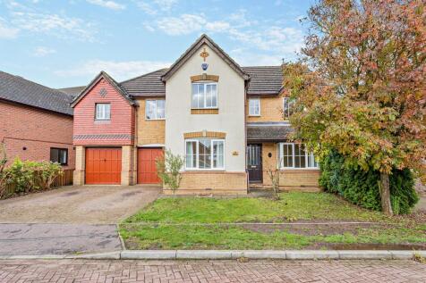 5 bedroom detached house for sale