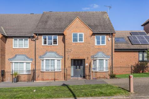 4 bedroom town house for sale