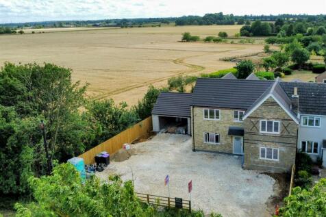 5 bedroom semi-detached house for sale