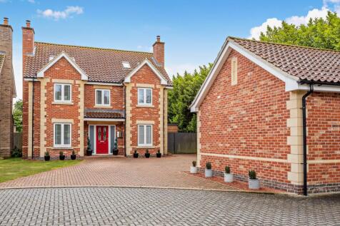 5 bedroom detached house for sale