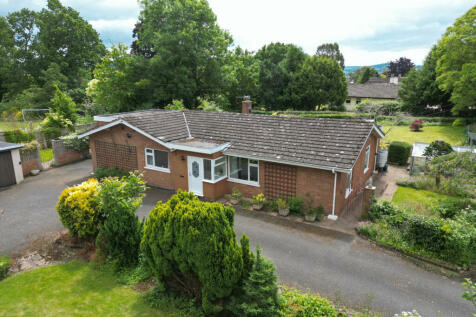 4 bedroom detached bungalow for sale