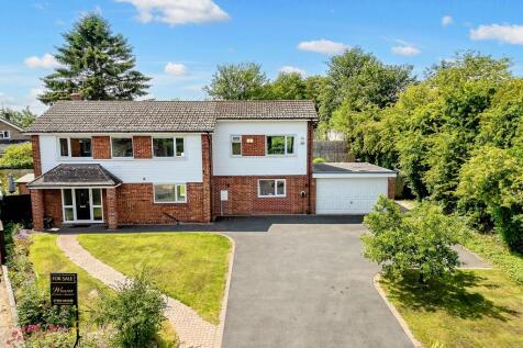 5 bedroom detached house for sale