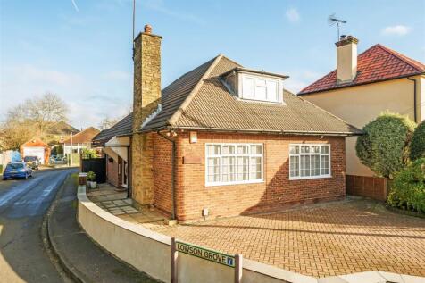 4 bedroom detached bungalow for sale