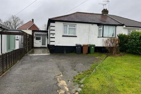 4 bedroom semi-detached bungalow for sale